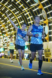 BIB: 43516
                            <button type="button" onclick="openModal(22818239)" class="btn btn-primary btn-sm float-right btn-popup" data-toggle="modal" data-target=".modal-high-quality">
                        <i class="fas fa-shopping-cart"></i> Add to Cart
                    </button>
                                            <button type="button" onclick="isThisMe(22818239, true)" class="btn btn-success btn-sm float-right btn-popup btn-isme hidden" data-toggle="tooltip" data-placement="bottom" title="นี่คือรูปของคุณใช่ไหม คลิกที่นี่เพื่อเอาเข้าอัลบั้ม">
                        <i class="fas fa-plus"></i> Add to album
                    </button>
                    <button type="button" onclick="isThisMe(22818239, false)" class="btn btn-warning btn-sm float-right btn-popup btn-isnotme hidden">
                        <i class="fas fa-ban"></i> Remove from album
                    </button>